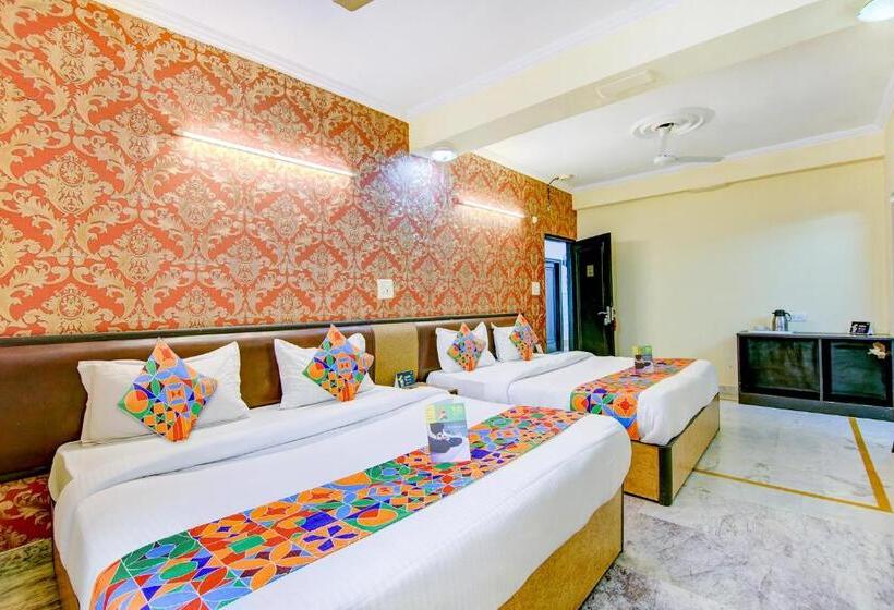 Familjerum, Fabhotel Le Heritage Karol Bagh