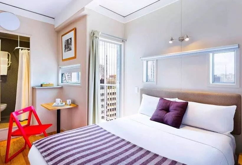 استودیوی لوکس, Ibis Budget Auckland Central