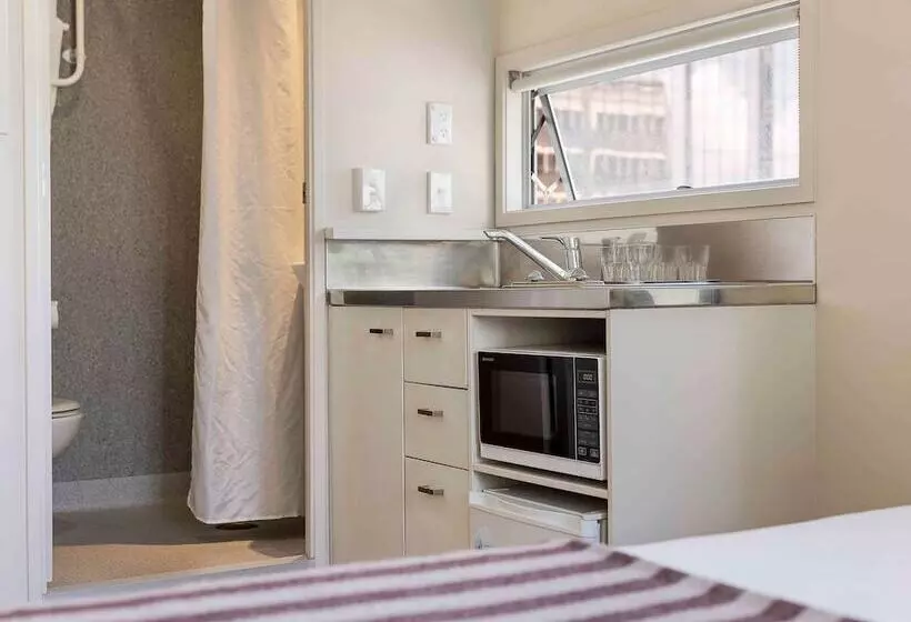 استودیوی استاندارد, Ibis Budget Auckland Central