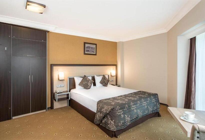 اتاق استاندارد یک نفره, Ismira