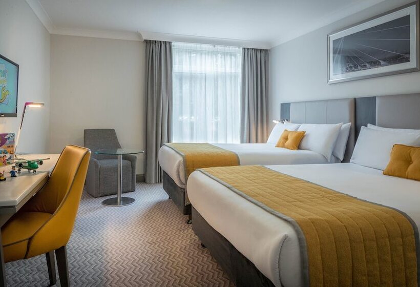 Семейный Номер, Maldron Hotel Dublin Airport