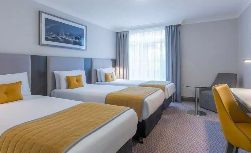 اتاق استاندارد سه نفره, Maldron Hotel Dublin Airport