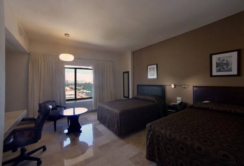 수피리어 룸, Mar Y Tierra