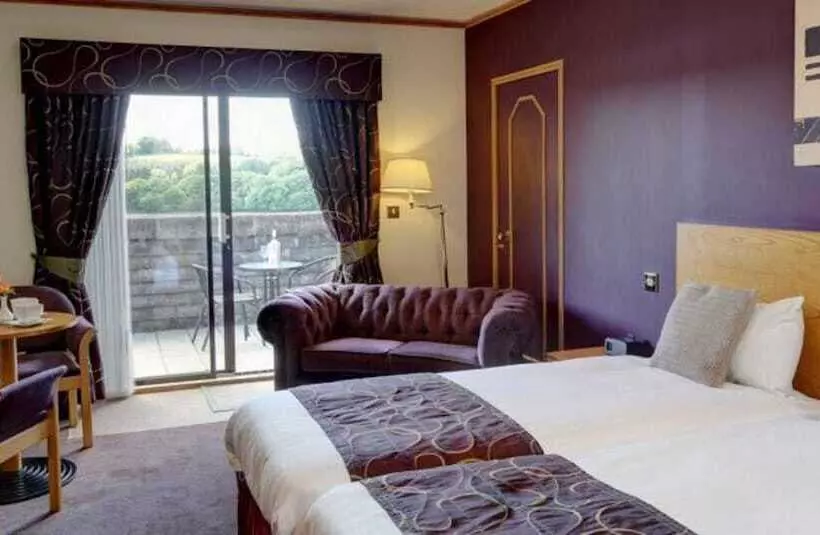 Chambre Deluxe, Passage House