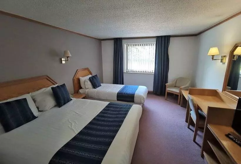 Chambre Familiale, Passage House