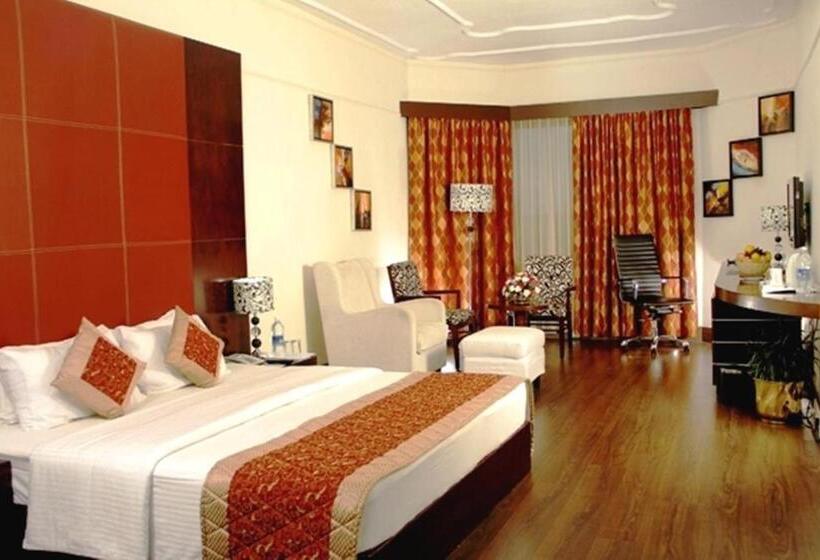 סוויטה אקזקיוטיב, The South Park