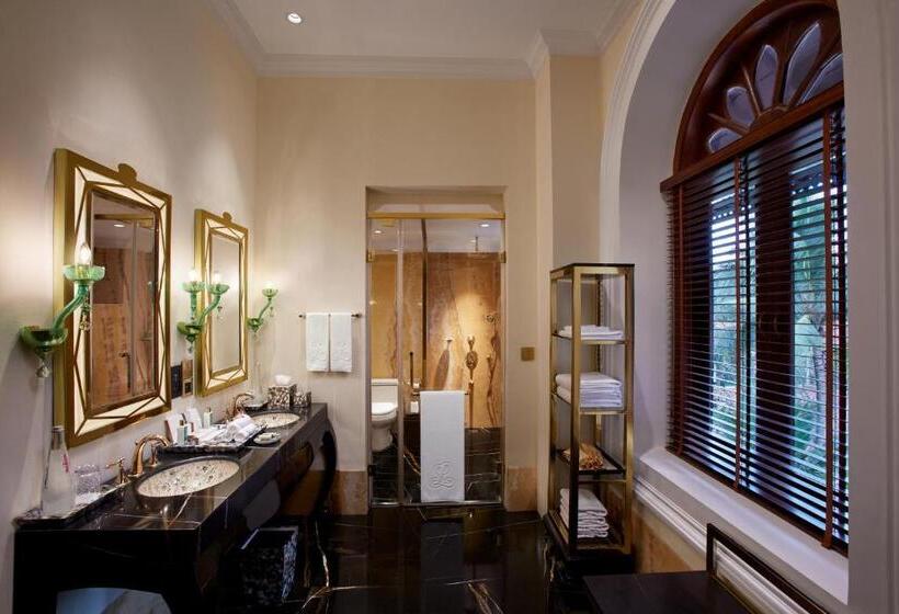스위트, The Leela Kovalam, A Raviz