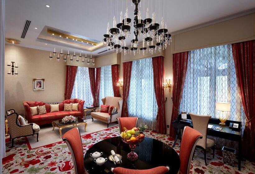 جناح, The Leela Kovalam, A Raviz