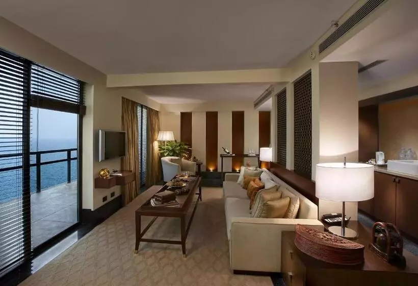 ロイヤルスイート, The Leela Kovalam, A Raviz