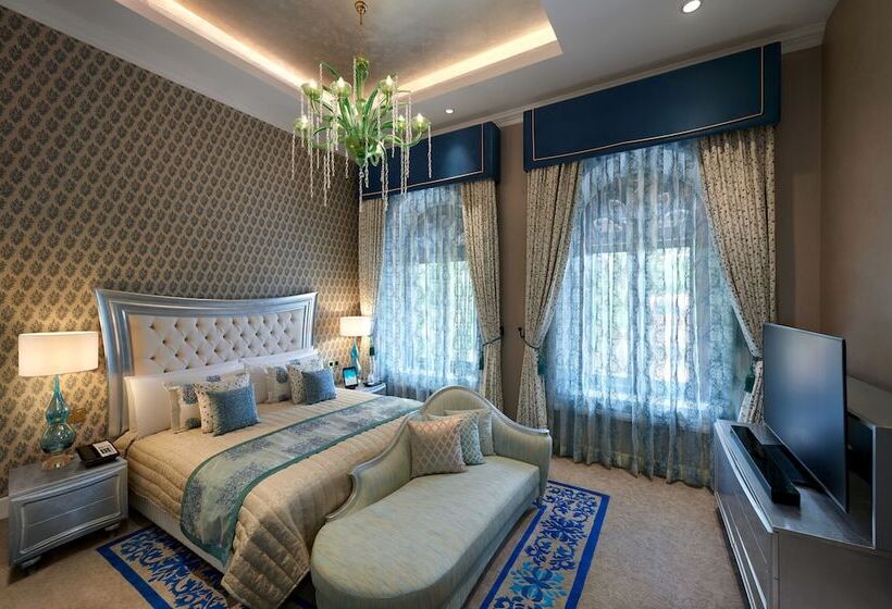 جناح, The Leela Kovalam, A Raviz