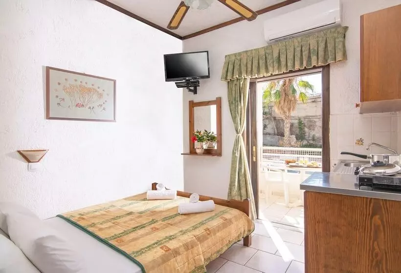 استودیو استاندارد با چشمانداز, Iliostasi Beach Apartments