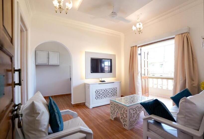 Люкс, Lillywoods Highland Beach Resort