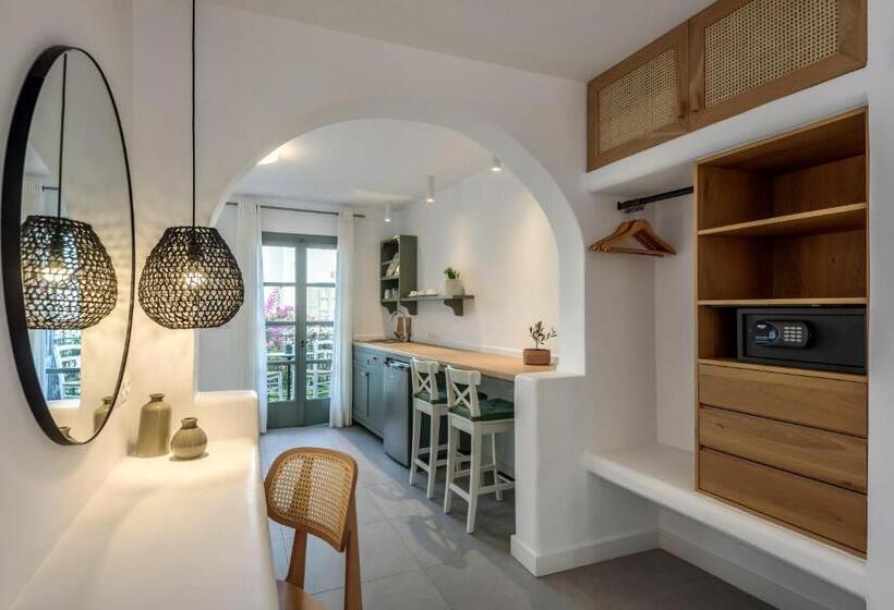 סטודיו סופריור, Nissia Kamares