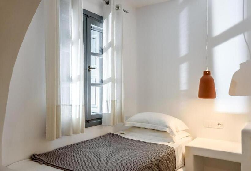 סטודיו סופריור, Nissia Kamares