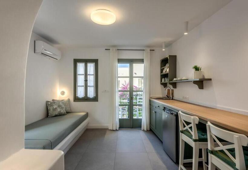 סטודיו סופריור, Nissia Kamares