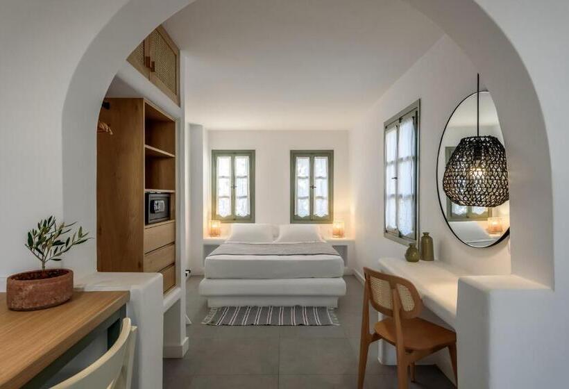 סטודיו סופריור, Nissia Kamares