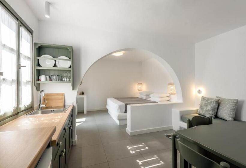 סטודיו סופריור, Nissia Kamares