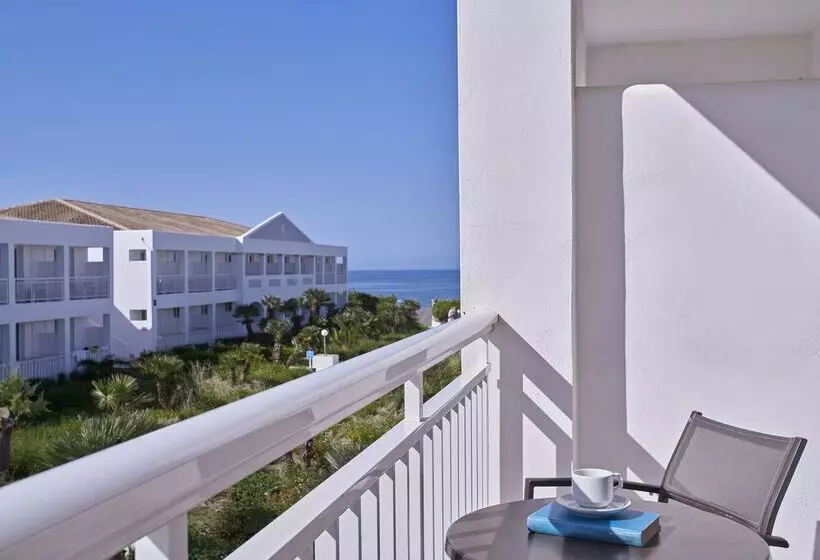 اتاق کلاسیک با چشم‌انداز باغ, Sandy Beach Resort