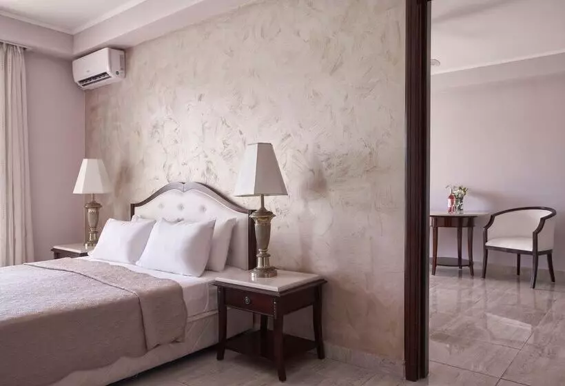 سوییت جونیور با چشم‌انداز جانبی دریا, Sandy Beach Resort