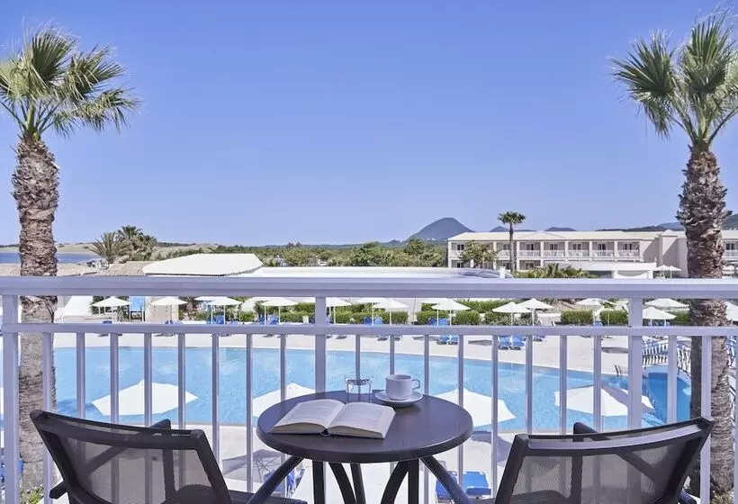 اتاق کلاسیک, Sandy Beach Resort