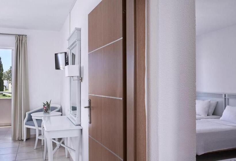 Номер Superior Вид на Сад, Sandy Beach Resort