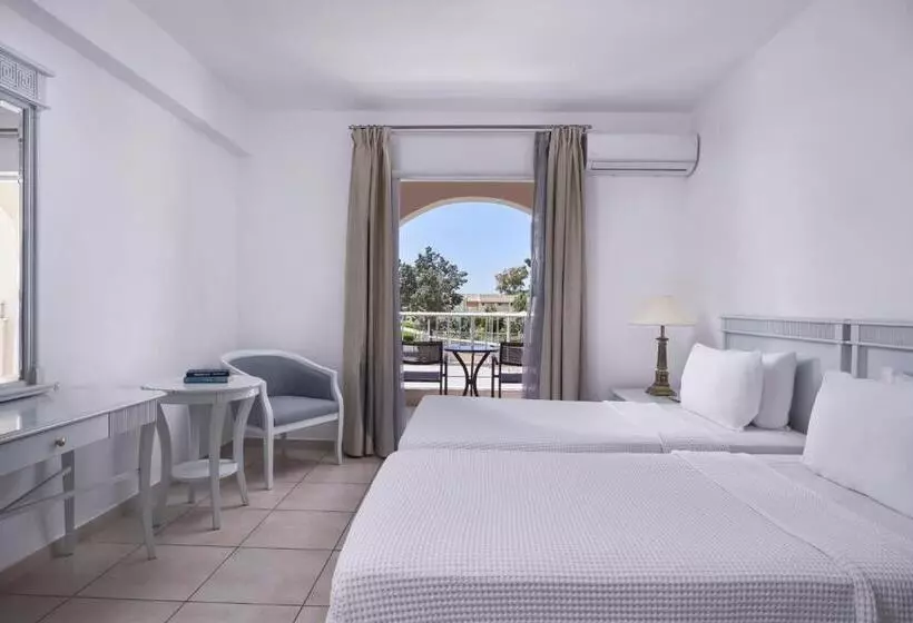 اتاق سوپریور با چشم‌انداز باغ, Sandy Beach Resort