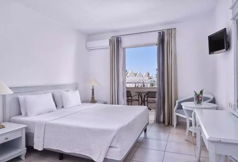 اتاق سوپریور با چشم‌انداز باغ, Sandy Beach Resort