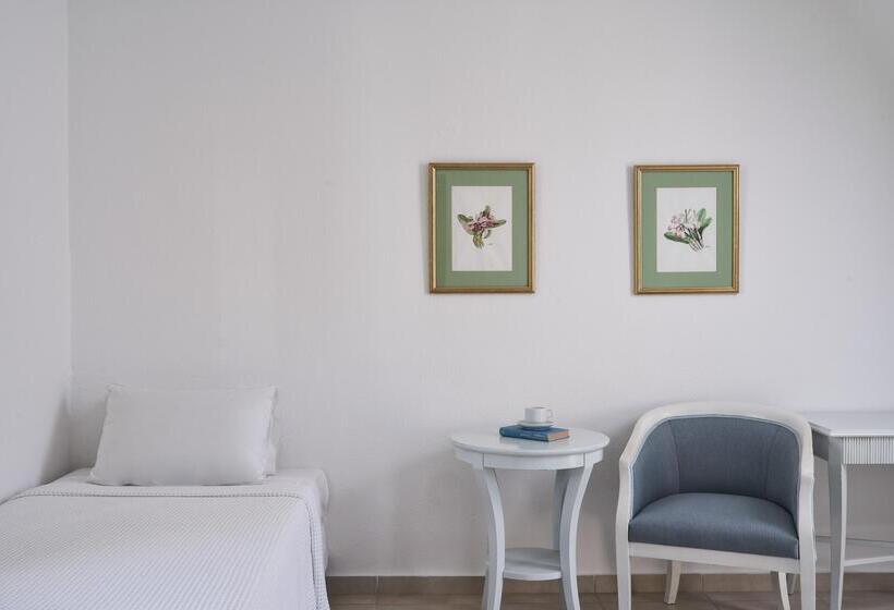 Семейный Номер Вид на Сад, Sandy Beach Resort