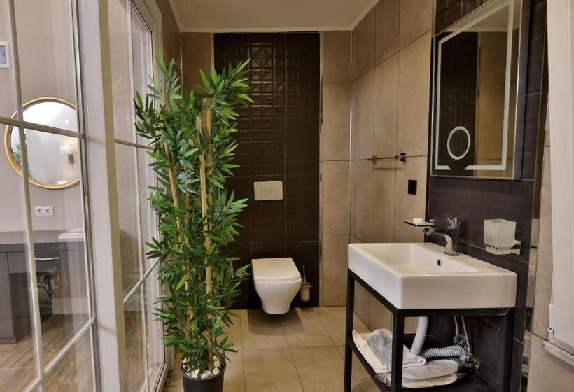 اتاق لوکس, 212 Olympos