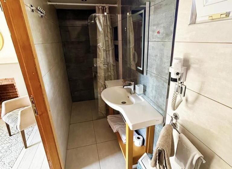 اتاق لوکس با بالکن, 212 Olympos