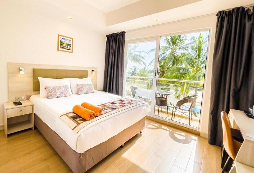 اتاق لوکس با بالکن و چشم‌انداز دریا, Icom Marina Sea View