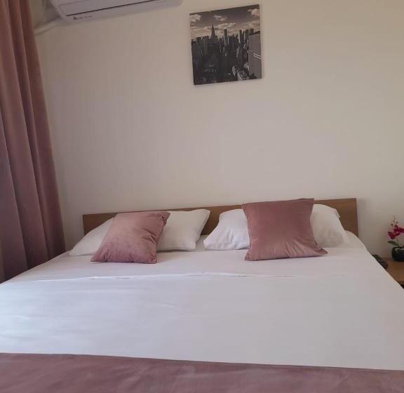 스탠다드 룸, Pensiunea Albert