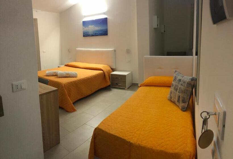 Superior Kolmen Hengen Huone, Valle Degli Ulivi B&b