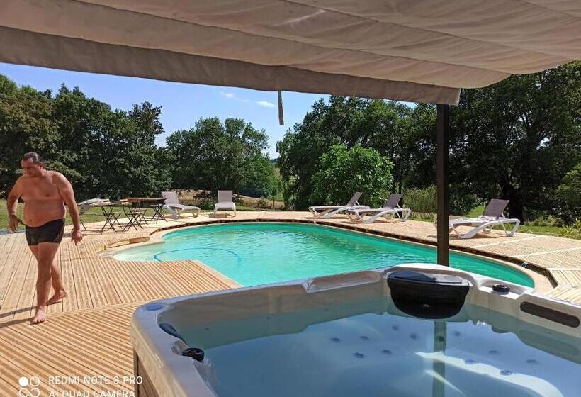 Номер Superior, Les Bulles Perchées De Lartigue