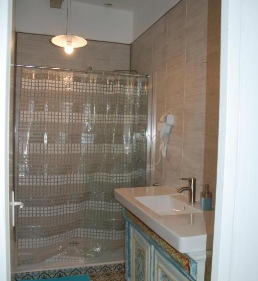 Номер Superior, Les Bulles Perchées De Lartigue