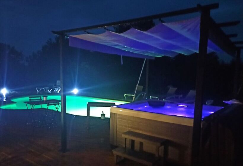 Номер Superior, Les Bulles Perchées De Lartigue