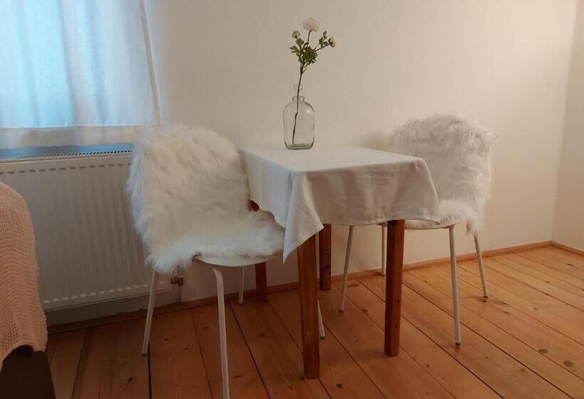 اتاق استاندارد, Zum Schneider