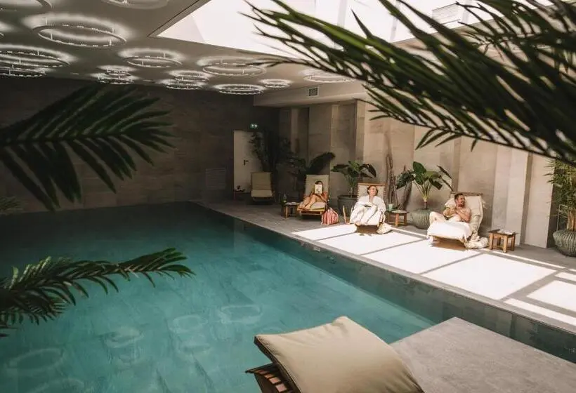 ジュニアスイート, 1770 & Spa