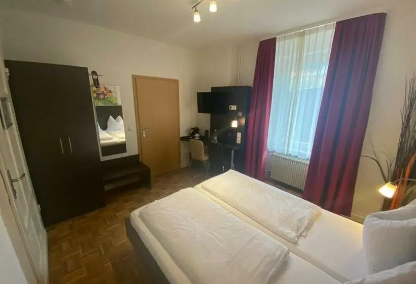 Standard-huone, Altes Pfarrhaus