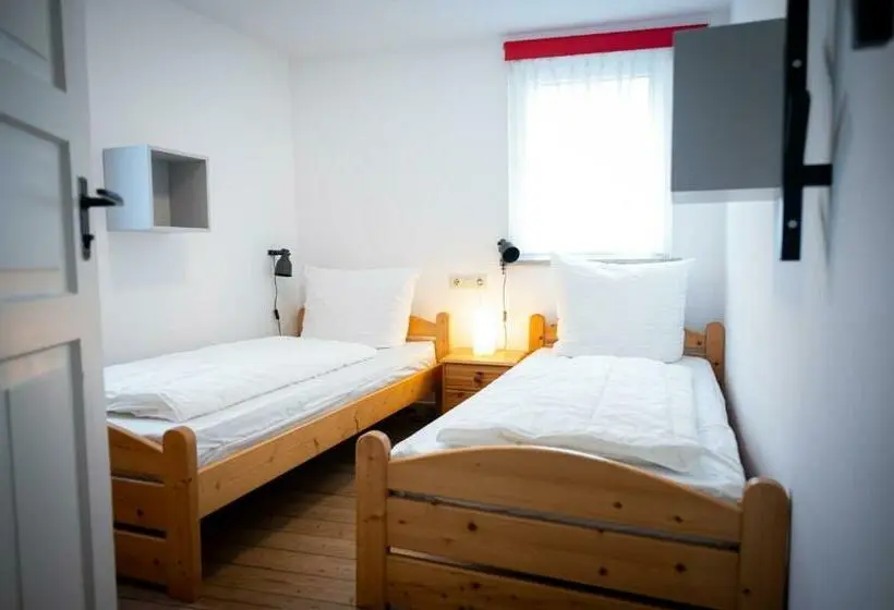 Huoneisto 1 Makuuhuone, Altes Pfarrhaus