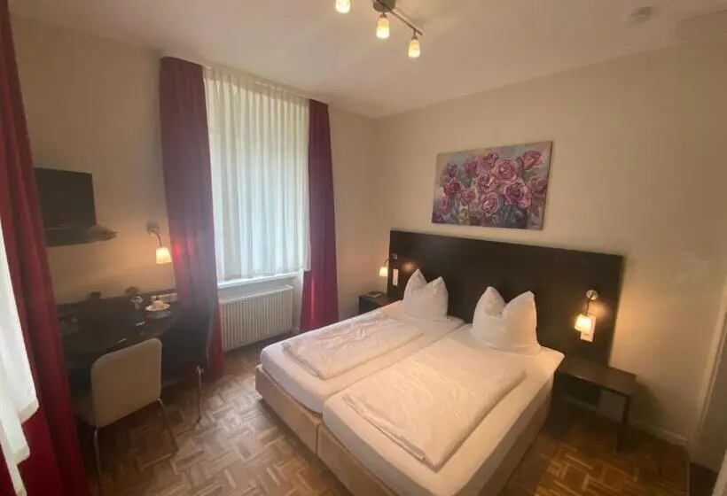 Standard-huone, Altes Pfarrhaus