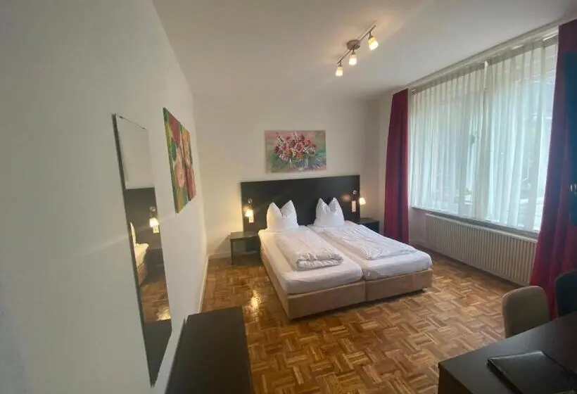 Standard-huone, Altes Pfarrhaus