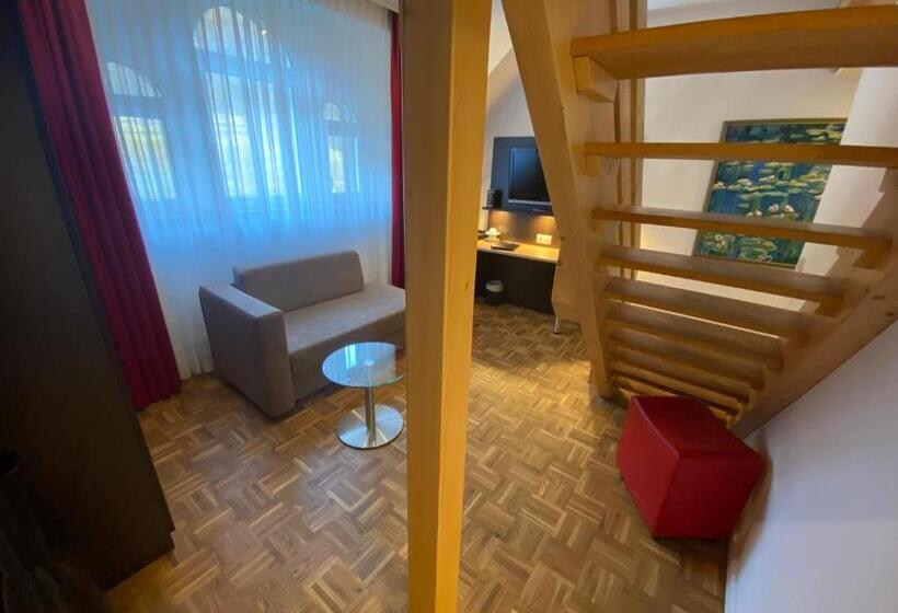 ジュニアスイート, Altes Pfarrhaus