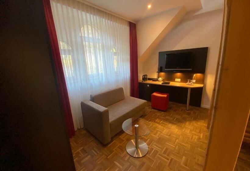 ジュニアスイート, Altes Pfarrhaus