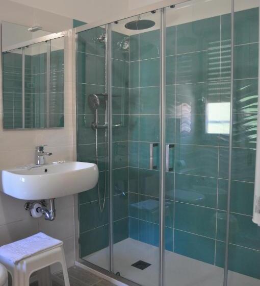 スタンダードルーム, Susy Ambienti Rinnovati Direttamente Su Viale Dante E A Due Passi Dal Mare