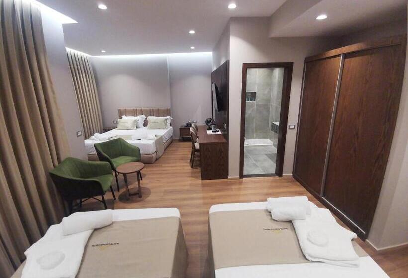 סוויטה, White Crown