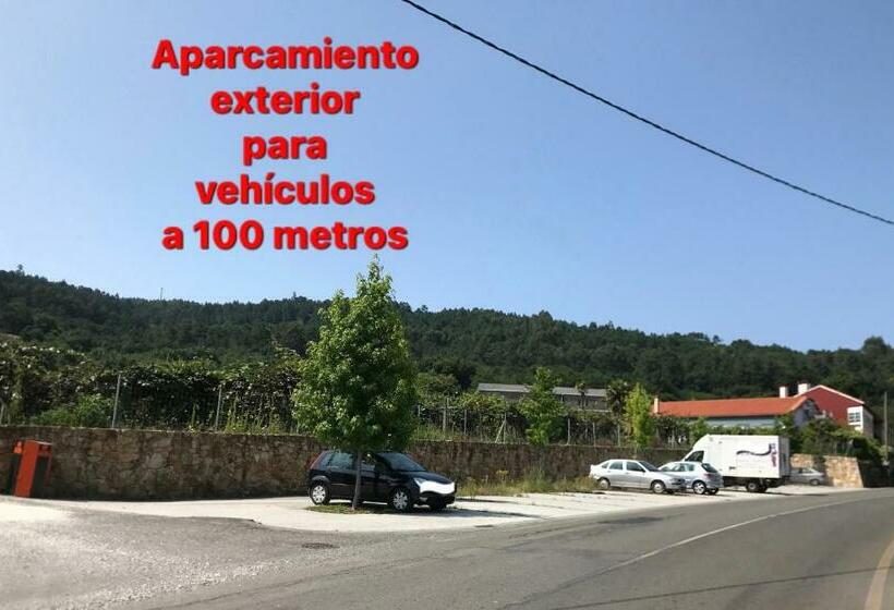 Quarto Estandar, A Taberna De Gundián