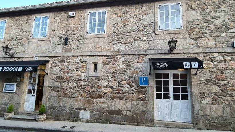 Quarto Estandar, A Taberna De Gundián