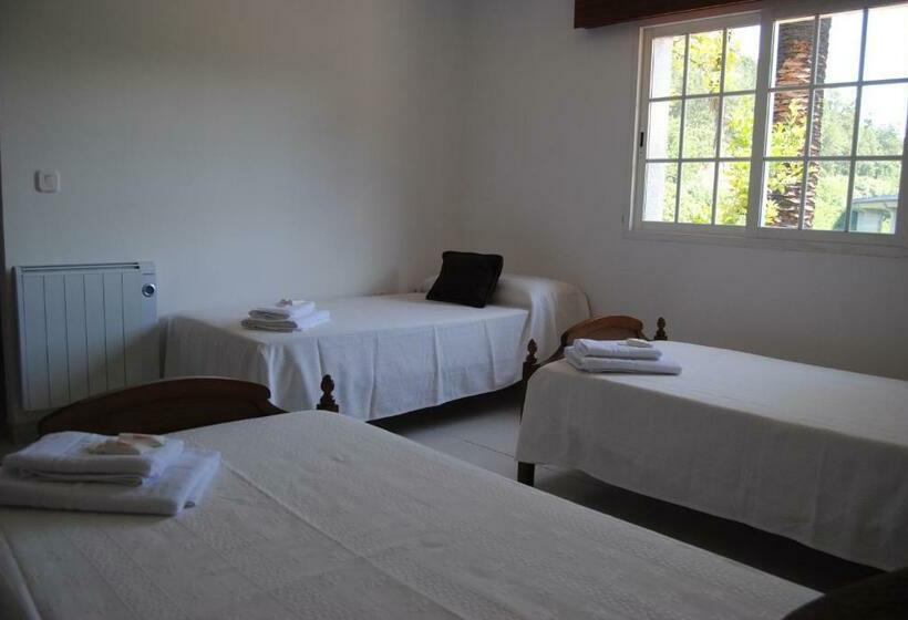 Quarto Estandar, A Taberna De Gundián