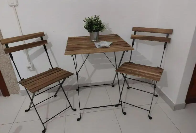 スタンダードトリプルルーム, A Taberna De Gundián